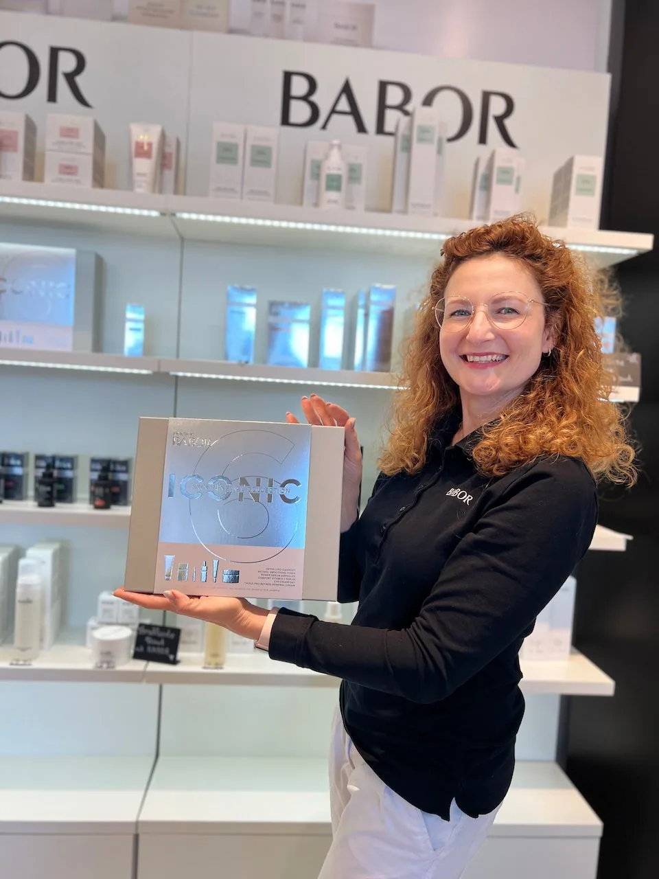 BABOR Hautexpertin mit BABOR Iconic-Set im Kosmetik Institut Germering